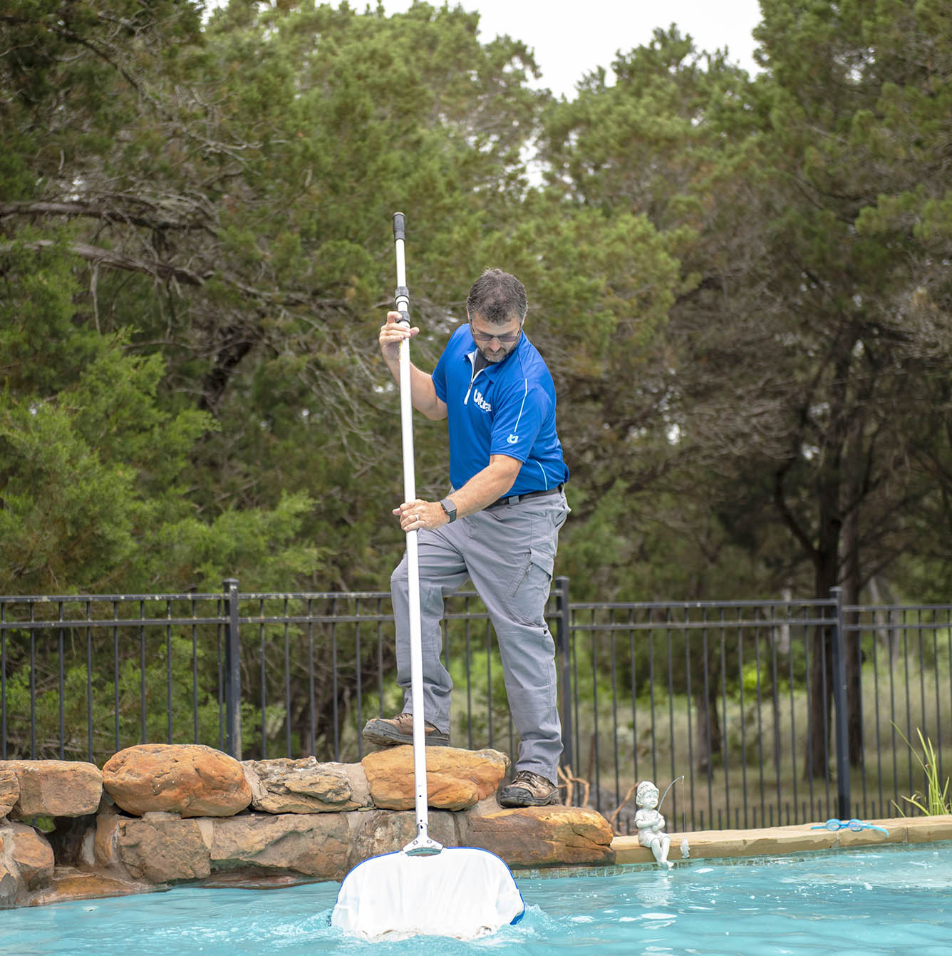 Aviva Pools Cleaning2 Ultra Pool Care professional cleaning service